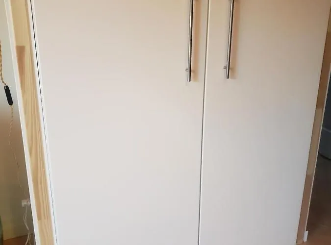 Leonie, Le De L'etang